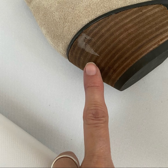 Clarks Ankle Zip Ecru/Light Color Heeled Boots - Picture 10 of 10